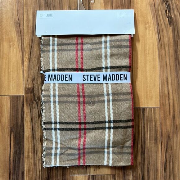 NEW Steve Madden Hat And Scarf Set - Picture 6 of 6